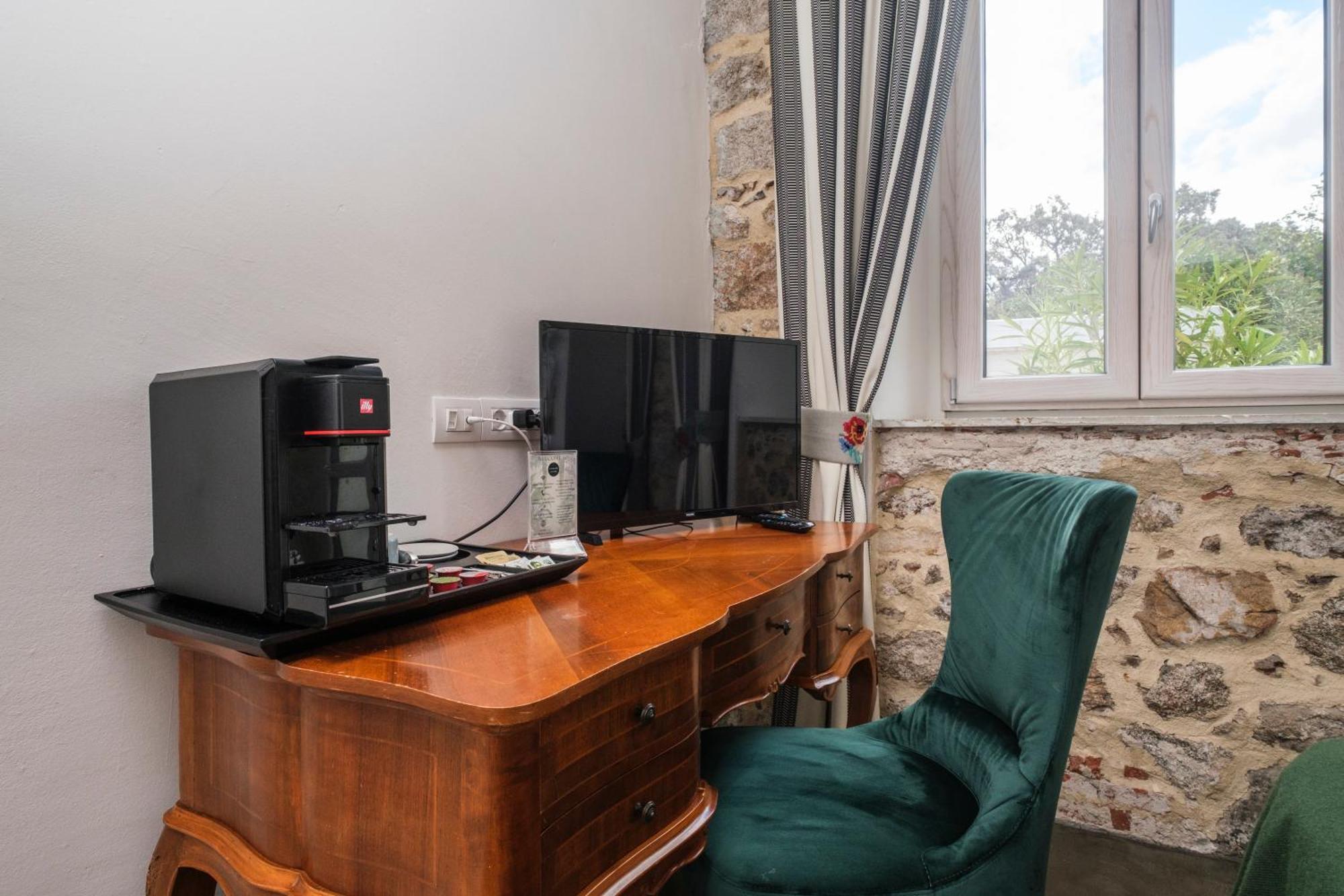 Kemani Villa Sara Olbia Bilik gambar